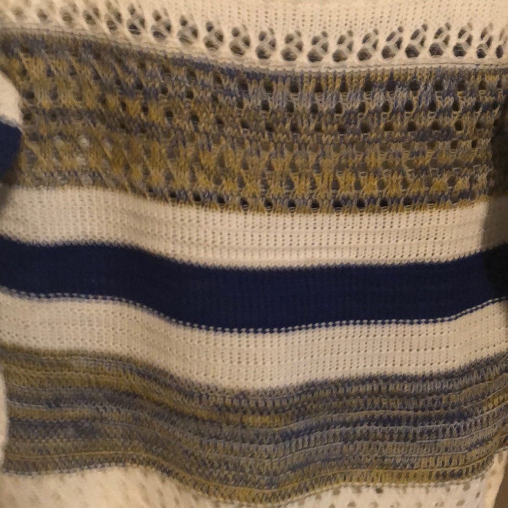 Sweater - Picture 3 of 6